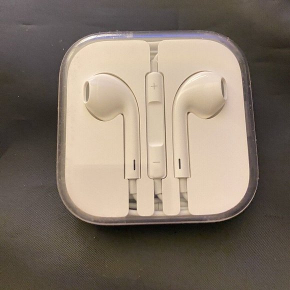 New ~ Genuine Apple iPhone Wired Earpods Earphones Earbuds 3.5mm Jack Original - Picture 1 of 3